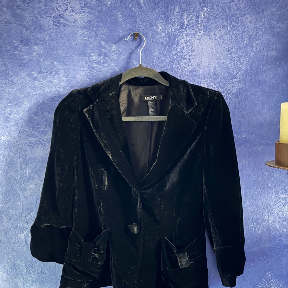 DKNY Women's Elegant Black Velvet Blazer
